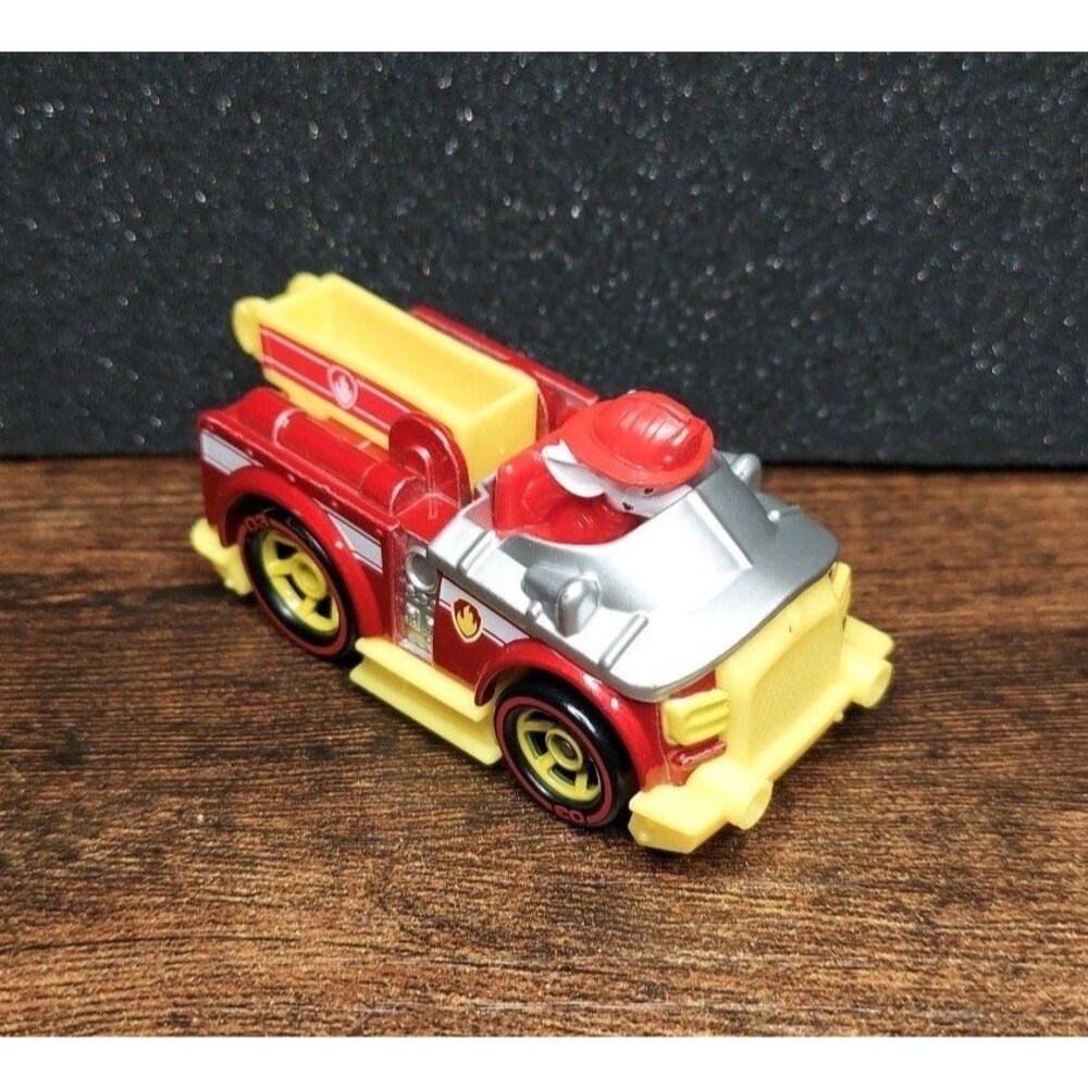 Nickelodeon Paw Patrol Fire engine True Metal Die Cast Truck 16782  RedYellow